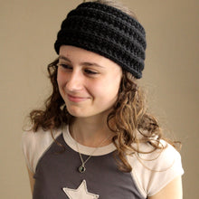Load image into Gallery viewer, Thick Knitted Bow Look Headband - Black