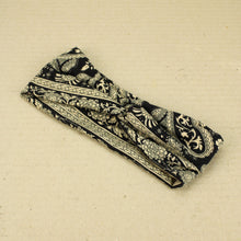 Load image into Gallery viewer, Paisley Twist Headband - Black