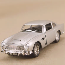 Load image into Gallery viewer, 1963 Aston Martin DB5 James Bond car - Silver
