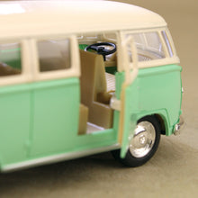 Load image into Gallery viewer, 1962 Classic Volkswagen Microbus Kombi Pastel Green