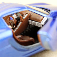 Load image into Gallery viewer, 2004 Porsche Carrera GT Blue Model Car