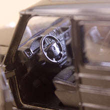 Load image into Gallery viewer, 2006 Mercedes Benz G Class 4WD - Black