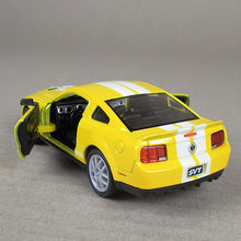 Load image into Gallery viewer, Shelby Cobra GT500 Yellow