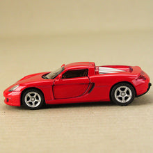 Load image into Gallery viewer, 2004 Porsche Carrera GT Red Model Car