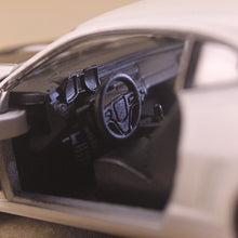 Load image into Gallery viewer, Model Car Chevrolet Camaro 2014 White