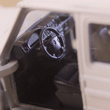 Load image into Gallery viewer, 2006 Mercedes Benz G Class 4WD - White