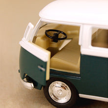 Load image into Gallery viewer, Model Car Volkswagen Microbus Twincab Ute Green