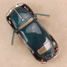 Load image into Gallery viewer, Model Car 1967 Volkswagen Classic Black Fender Green