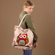 Load image into Gallery viewer, Big Tapestry Style Tote Bag - Red Owl