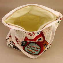 Load image into Gallery viewer, Big Tapestry Style Tote Bag - Red Owl
