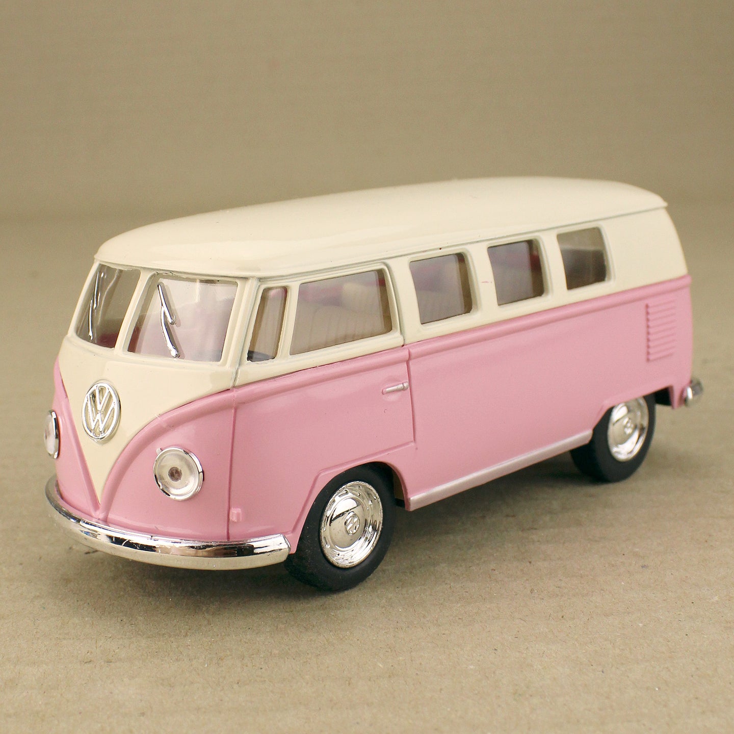 1962 Classic Volkswagen Microbus Kombi Pastel Pink