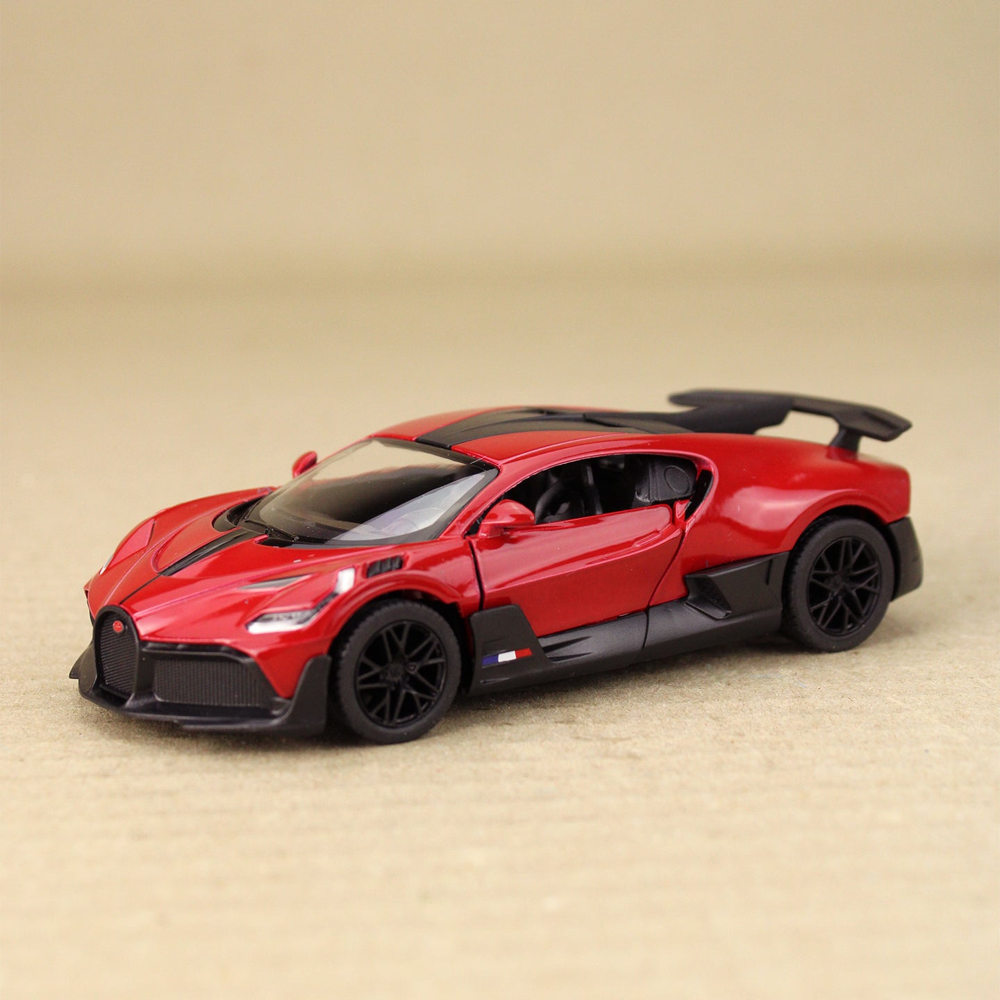 2018 Bugatti Divo - Red