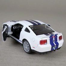 Load image into Gallery viewer, Shelby Cobra GT500 Red
