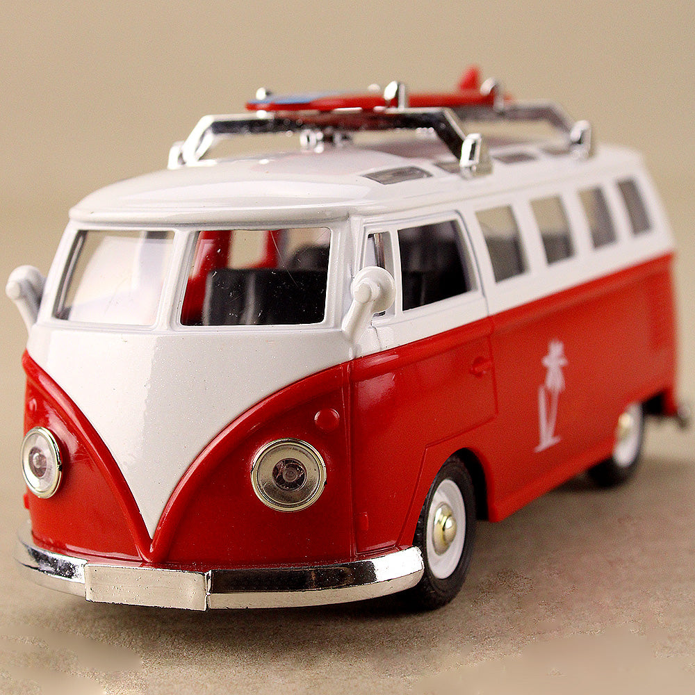 1962 Samba Volkswagen Microbus T1 - Red w Surfboard