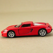 Load image into Gallery viewer, 2004 Porsche Carrera GT Red Model Car
