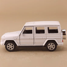 Load image into Gallery viewer, 2006 Mercedes Benz G Class 4WD - White
