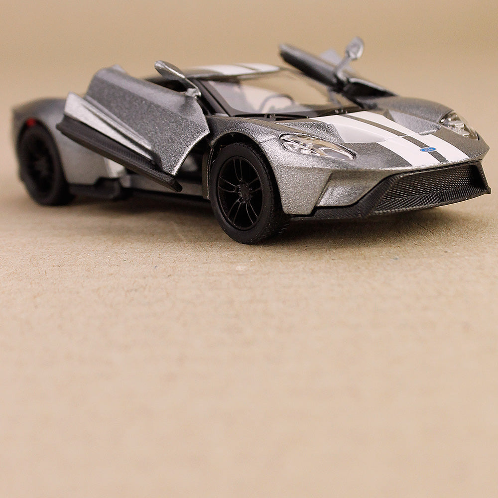 Ford GT 2017 Silver With White Stripes