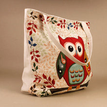Load image into Gallery viewer, Big Tapestry Style Tote Bag - Red Owl

